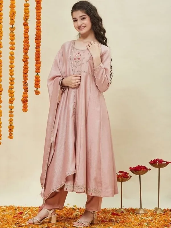 Pink_Silk_Blend_Embroidered_Kurta_Set_For_Girls