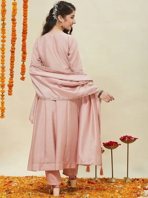 Pink_Silk_Blend_Embroidered_Kurta_Set_For_Girls