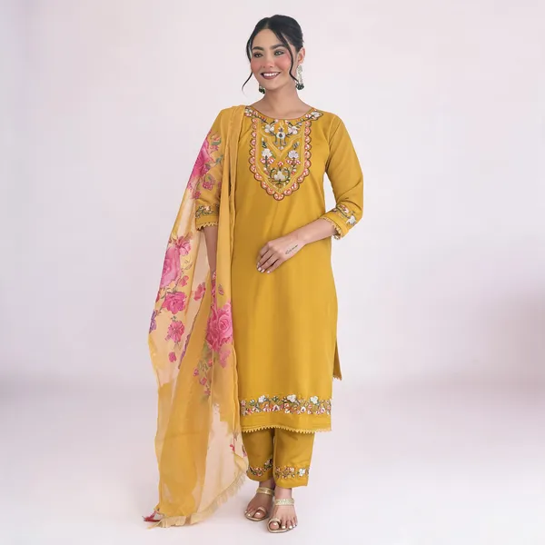 Gold_Chanderi_Straight_Embroidered_Kurta_Set_For_Women
