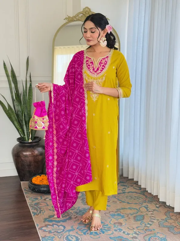 Yellow_Chanderi_Cotton_Embroidered_Kurta_Set_For_Women