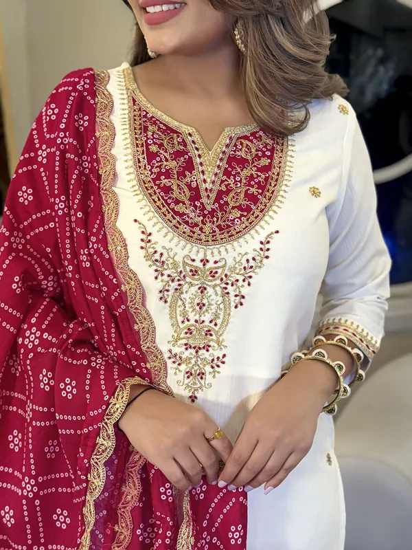 White_Viscose_Straight_Embroidered_Kurta_Set_For_Women