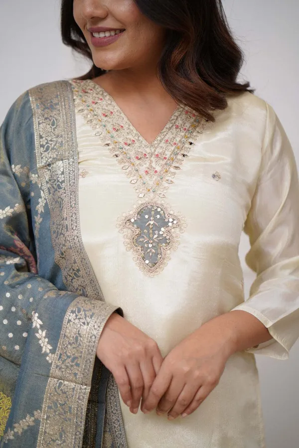 White_Cotton_Straight_Printed_Kurta_Set_For_Women