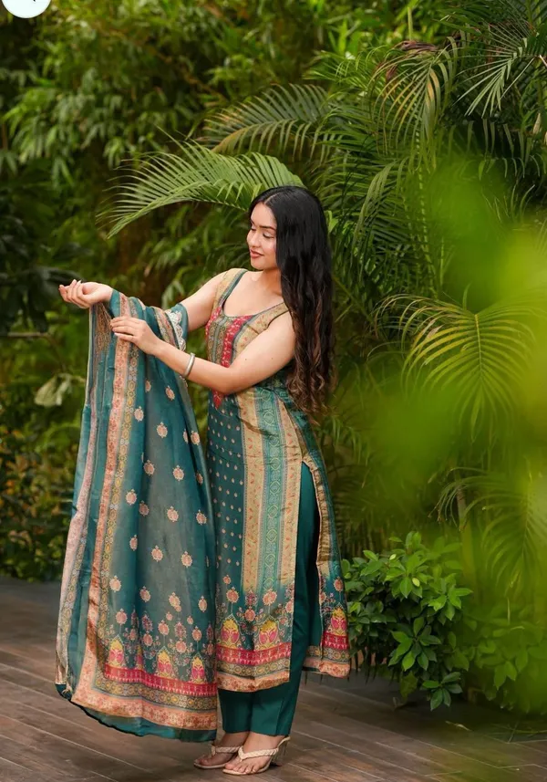 Green_Cotton_Straight_Printed_Kurta_Set_For_Women