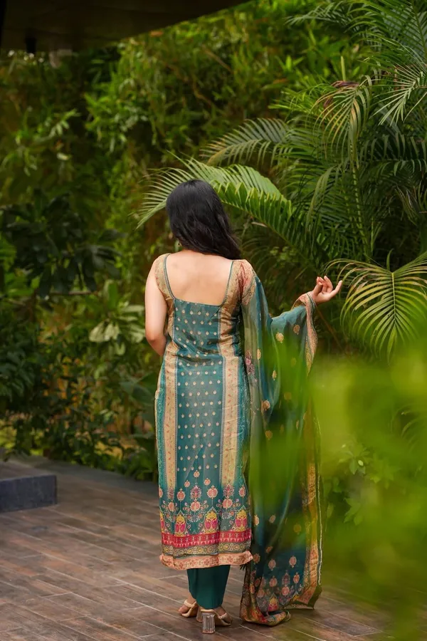 Green_Cotton_Straight_Printed_Kurta_Set_For_Women