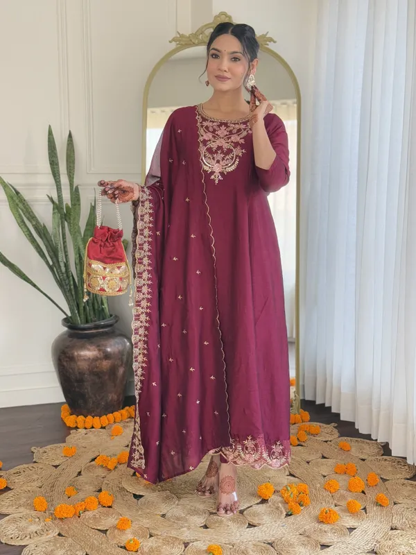Purple_Cotton_Embroidered_Kurta_Set_For_Women