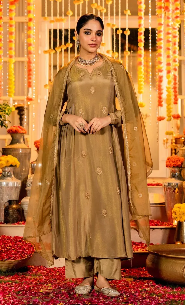 Olive_Chanderi_Silk_Embroidered_Straight_Kurta_Set_For_Women