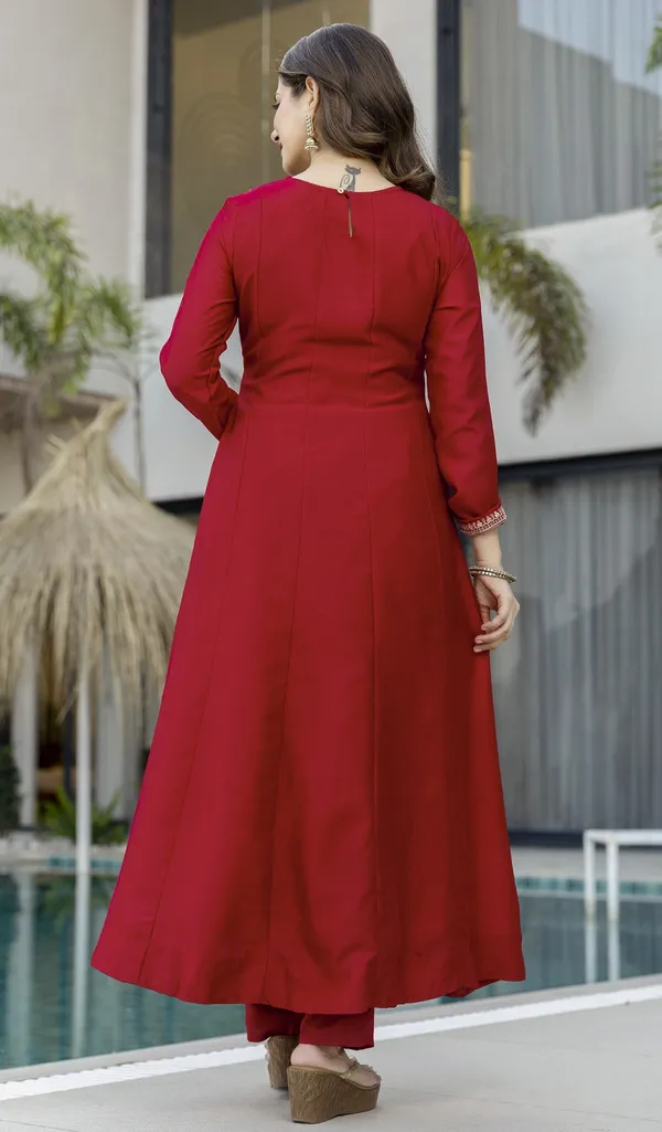 Red_Vichitra_Silk_Straight_Embroidered_Kurta_Set_For_Women
