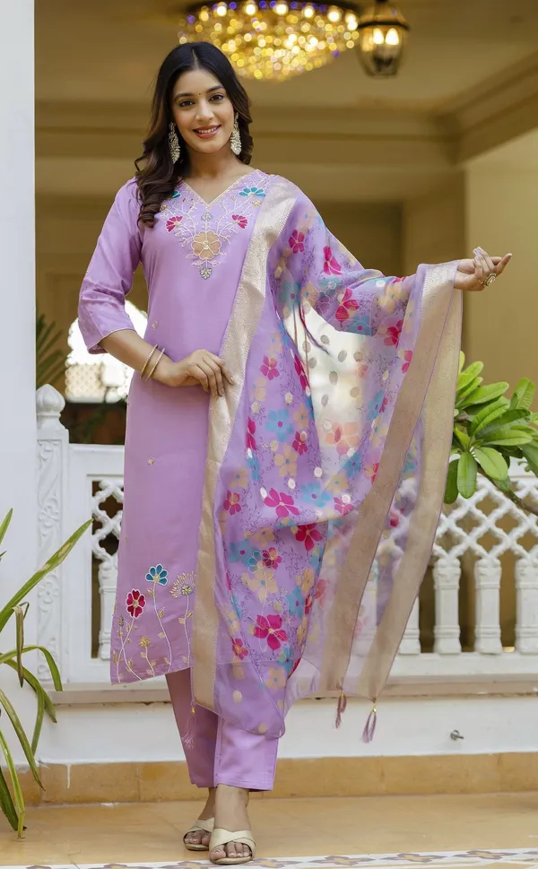 Lavender_Cotton_Floral_Embroidered_Straight_Kurta_Set_For_Women