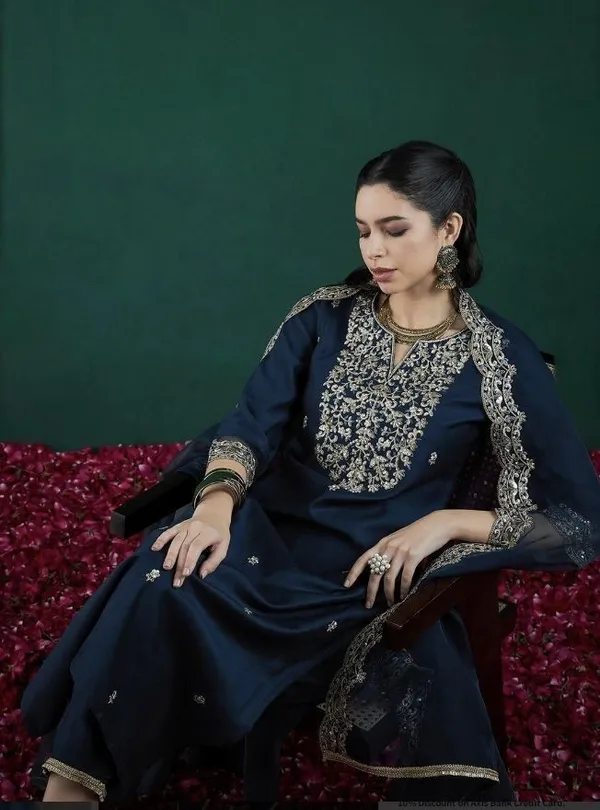 Blue_Chanderi_Embroidered_Straight_Kurta_Set_For_Women