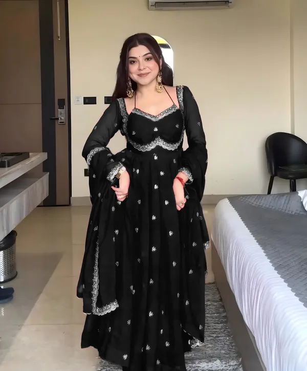 Black_Georgette_Embroidered_Anarkali_Kurta_Set_For_Women