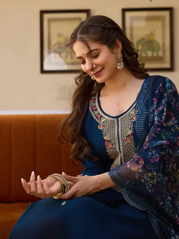 Navy_Blue_Viscose_Chanderi_Embroidered_Straight_Kurta_Set_For_Women