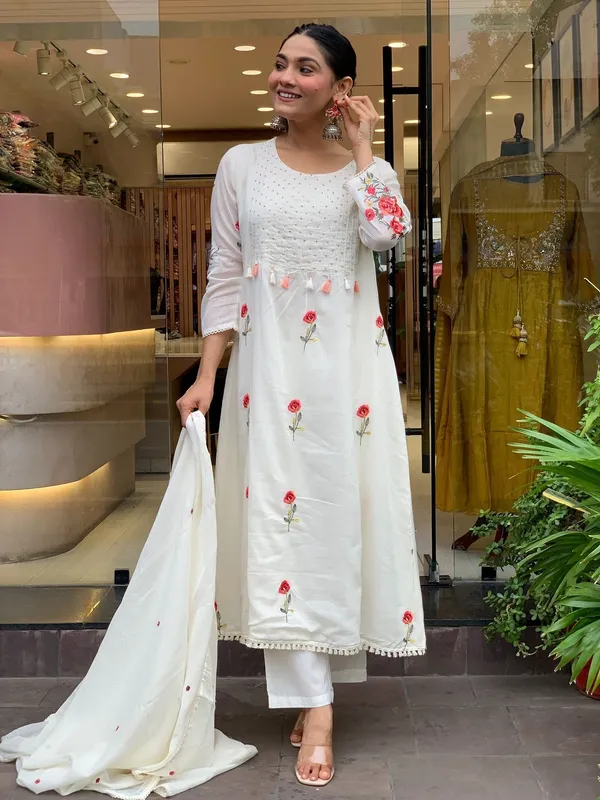 White_Silk_Blend_Straight_Embroidered_Kurta_Set_For_Women