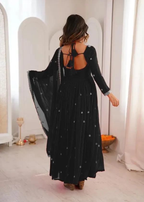Black_Cotton_Anarkali_Embroidered_Kurta_Set_For_Women