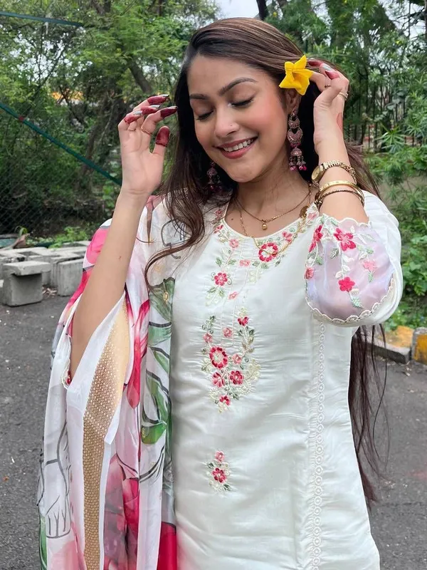 White_Viscose_Chanderi_Straight_Embroidered_Kurta_Set_For_Women