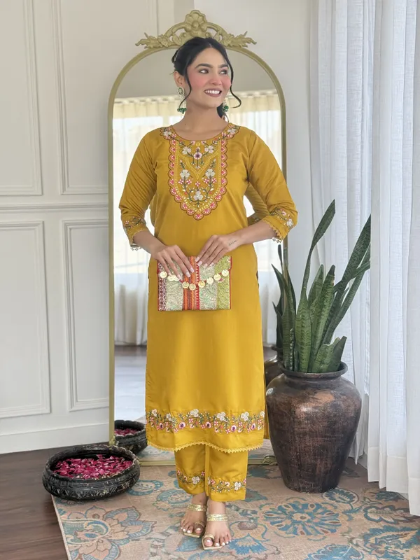 Gold_Chanderi_Straight_Embroidered_Kurta_Set_For_Women