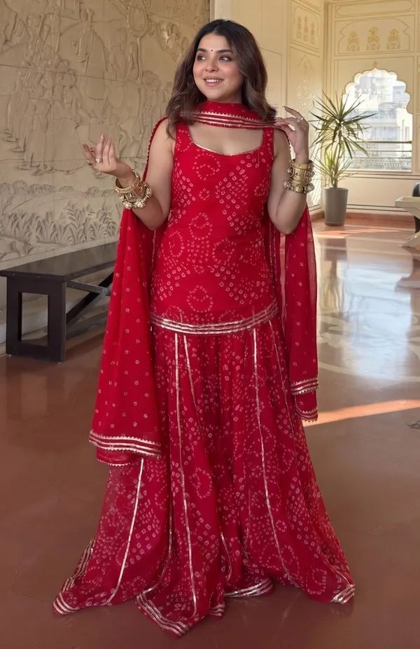 Vaidehi_Fashion_Women's_Red_Bandhani_Print_Kurti_with_Sharara_and_Dupatta_|_3-Piece_Set,_Ethnic_Wear,_Gota_Patti_Border,_Festive_Occasion,_Square_Neck