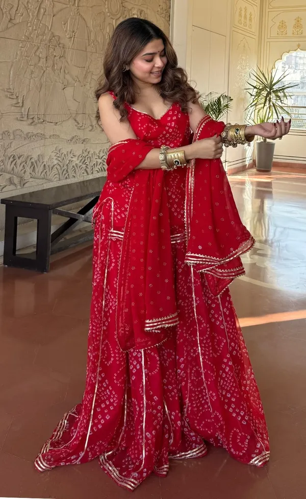 Vaidehi_Fashion_Women's_Red_Bandhani_Print_Kurti_with_Sharara_and_Dupatta_|_3-Piece_Set,_Ethnic_Wear,_Gota_Patti_Border,_Festive_Occasion,_Square_Neck