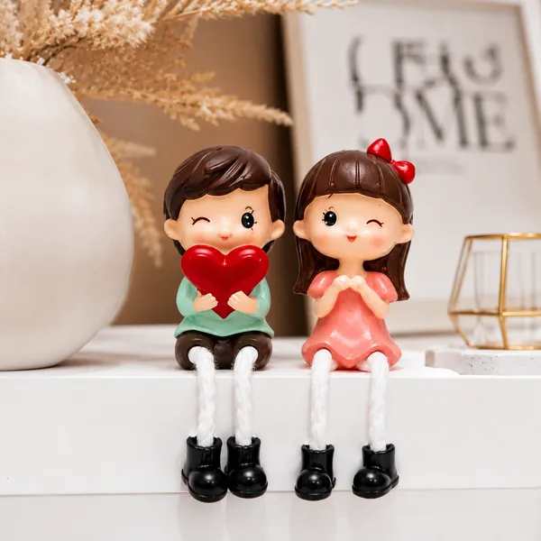 Polyresin_Pastel_Hand_Painted_Sitting_Couple_Figurine