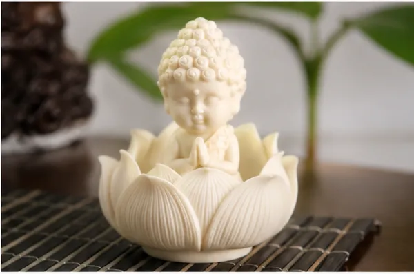 Polyresin_Matte_White_Baby_Buddha_Monk_Lotus_Candle_Holder