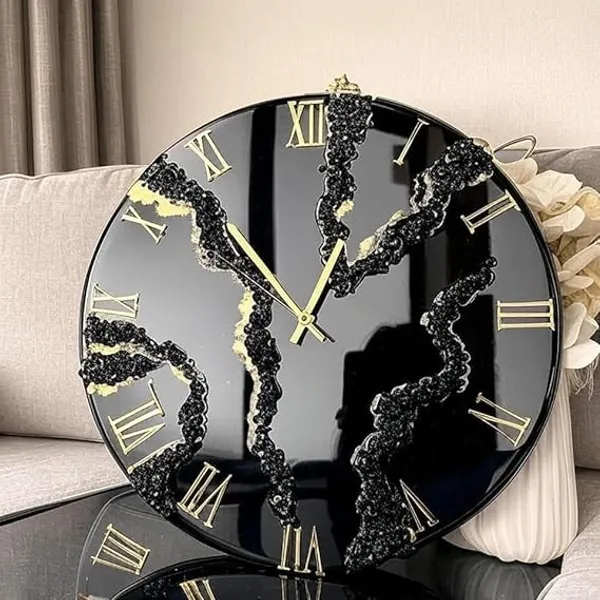 Polyresin_Rustic_Wooden_Look_Round_Wall_Clock_for_Home_Decor