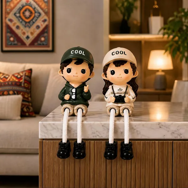 Polyresin_Doll_Style_Sitting_Couple_Showpiece