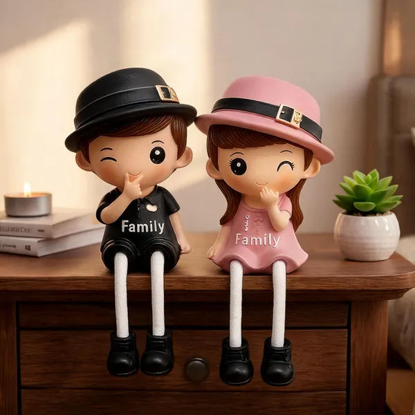 Polyresin_Family_Theme_Hat_Wearing_Couple_Showpiece