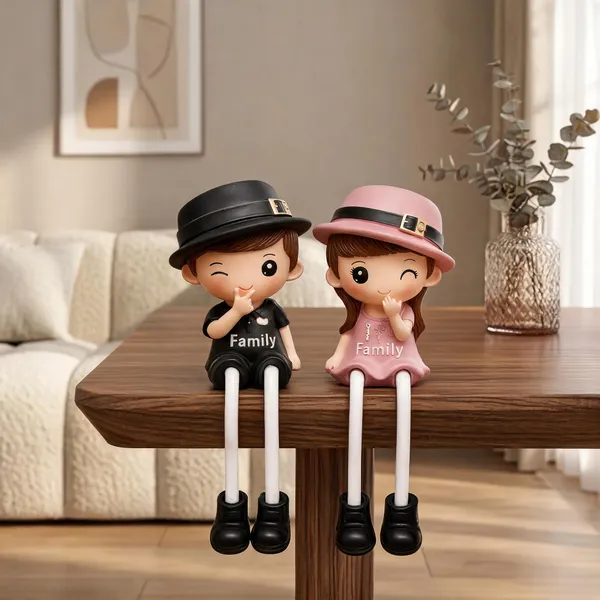 Polyresin_Glossy_Heart_Holding_Sitting_Couple_Showpiece