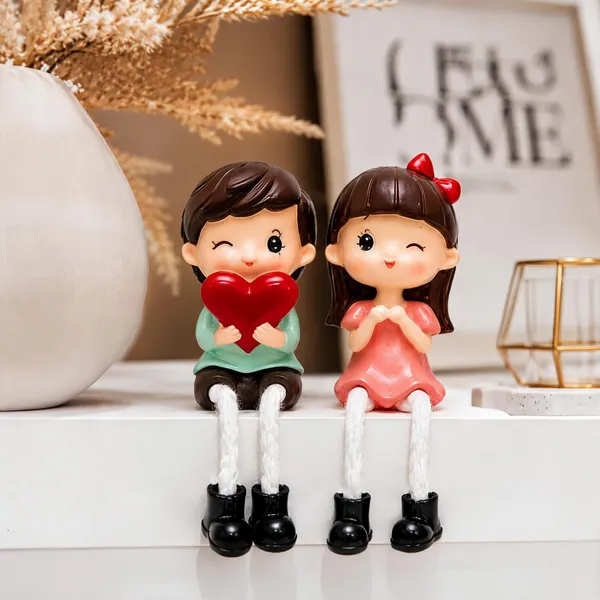 Polyresin_Pastel_Hand_Painted_Sitting_Couple_Figurine
