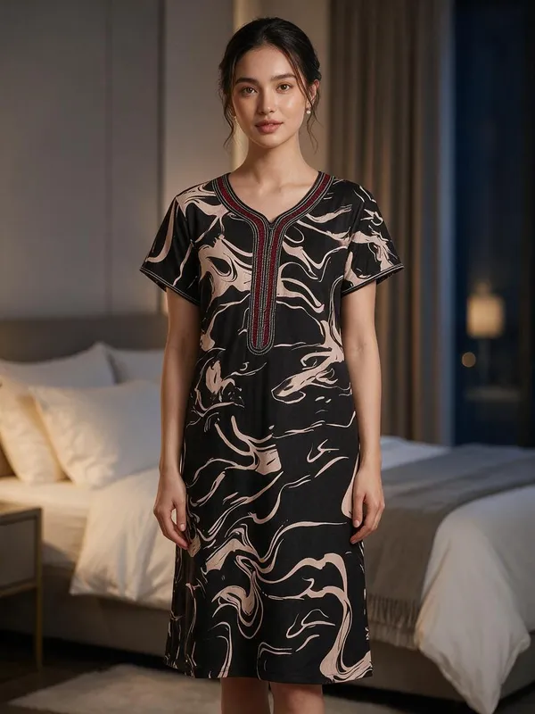 Black_Alpine_Relaxed_Fit_Nightdress_For_Women