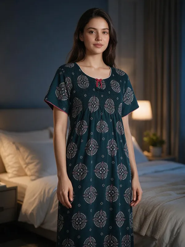 Black_Alpine_Relaxed_Fit_Nightdress_For_Women