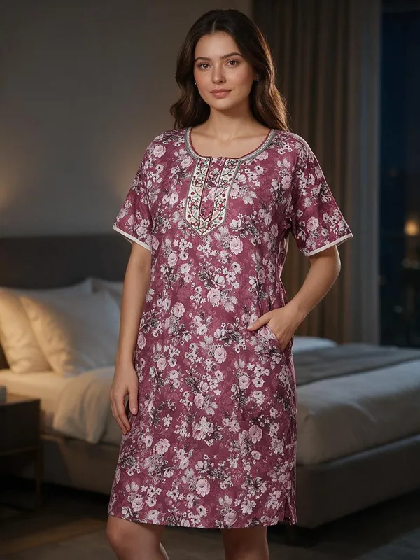 Maroon_Polyester_Viscose_Short_Sleeve_Nightdress_For_Women