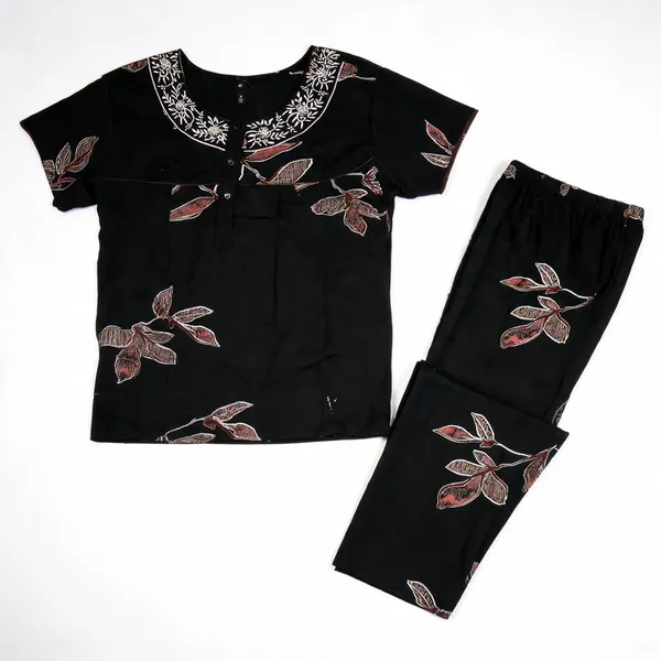 Black_Alpine_Night_Suit_For_Women