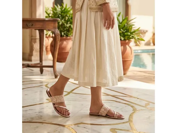 Pink_Fabric_Floral_Embroidered_Flat_Sandals_For_Women