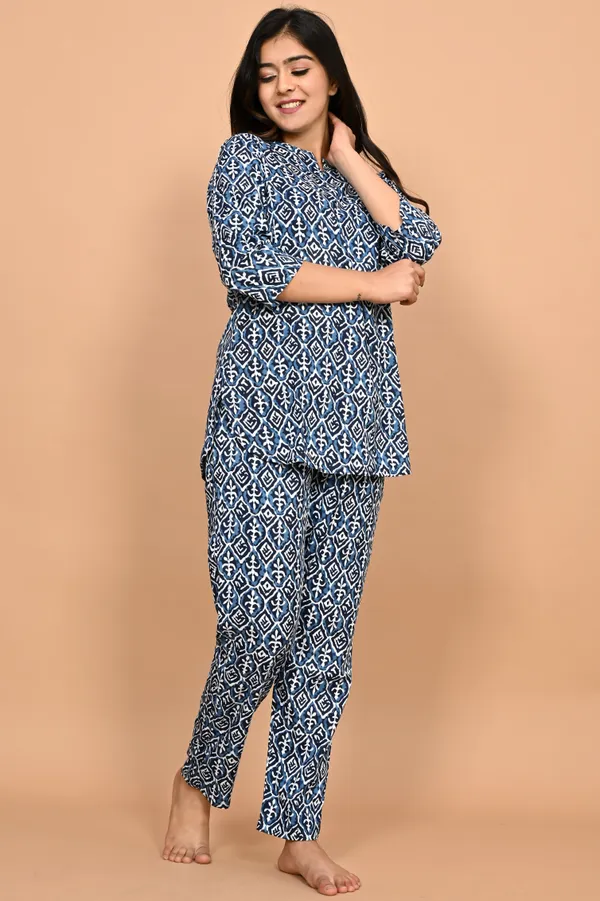 Ayush_Textiles_Women_Floral_Print_Blue_Top_And_Pyjama_Set