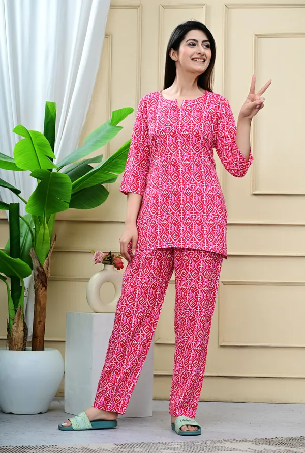 Ayush_Textiles_Women_Floral_Print_Pink_Top_And_Pyjama_Set