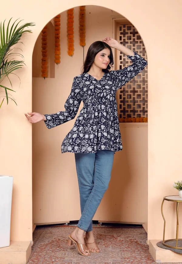 Gl_New_Stylish_Indigo_Blue_V_Neck_Top