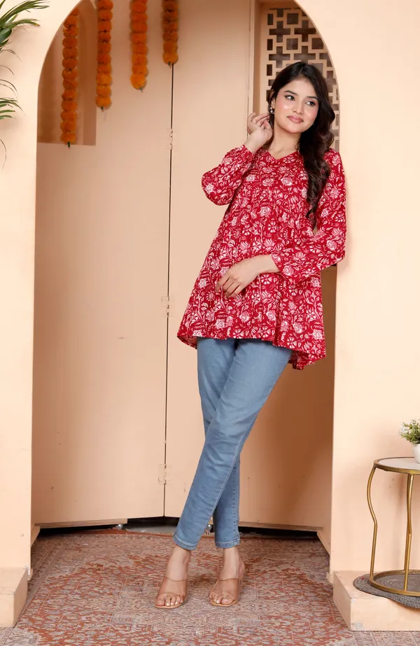 Gl_New_Stylish_Red_V_Neck_Top_Cotton_Kurti