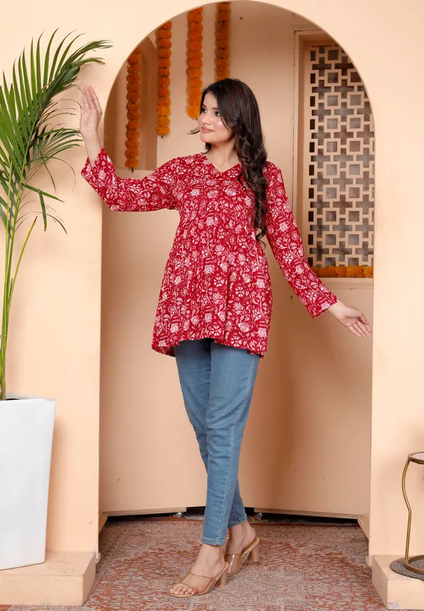 Gl_New_Stylish_Red_V_Neck_Top_Cotton_Kurti