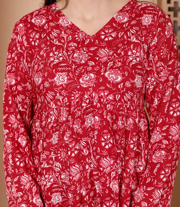 Gl_New_Stylish_Red_V_Neck_Top_Cotton_Kurti