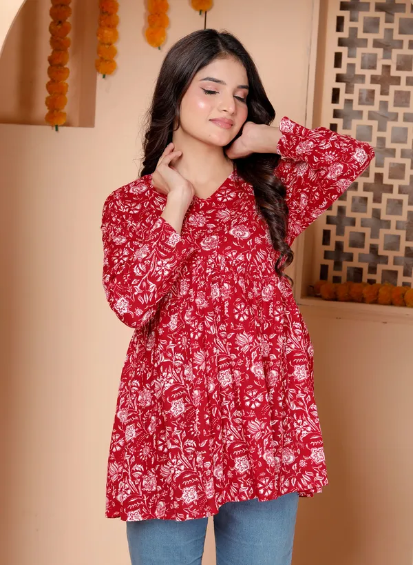 Gl_New_Stylish_Red_V_Neck_Top_Cotton_Kurti
