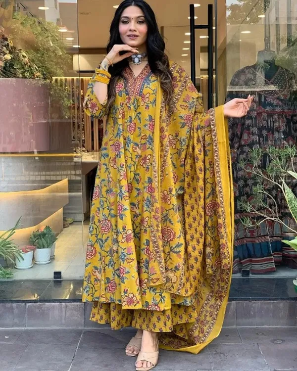 Sunshine_And_Blossoms_Ethnic_Redefined_Anarkali_Printed_Kurta_Palazzo_Dupatta_Set