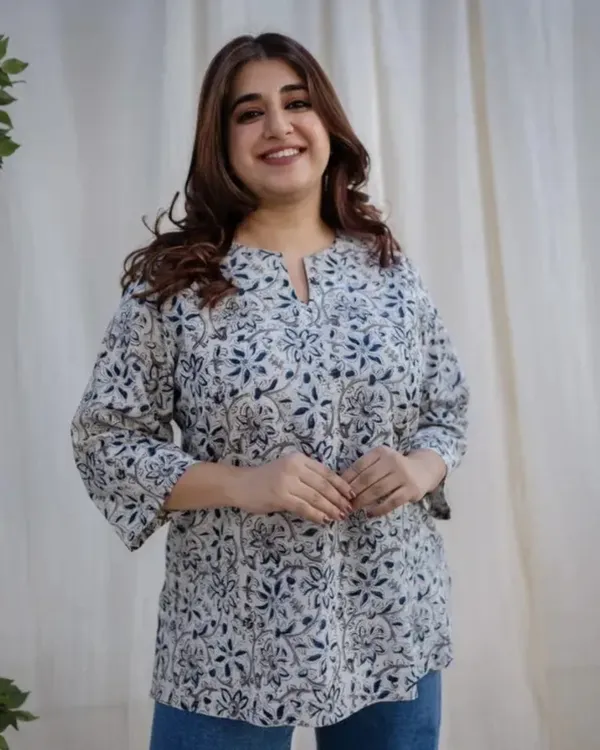 White_Floral_Printed_Cotton_Short_Kurti