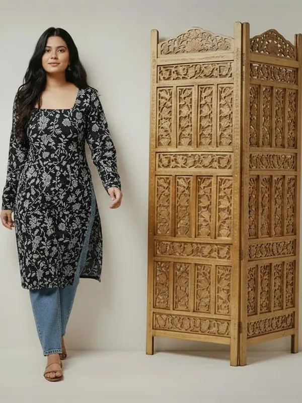 Bibhatsu_Apparels_Women's_Black_Floral_Printed_A_Line_Kurti_Square_Neck_Casual_Office_Wear_Cotton_Kurti