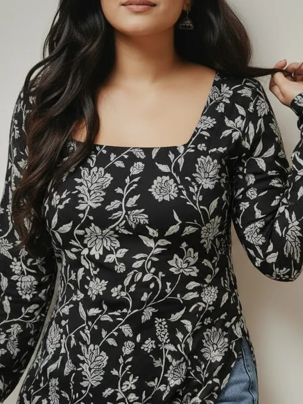 Bibhatsu_Apparels_Women's_Black_Floral_Printed_A_Line_Kurti_Square_Neck_Casual_Office_Wear_Cotton_Kurti