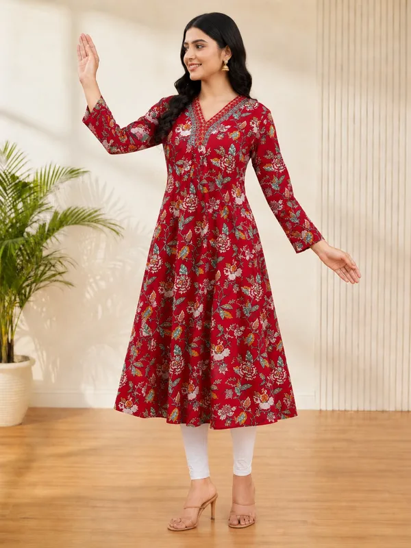 Bibhatsu_Apparels_Women's_Red_Floral_Printed_Anarkali_Cotton_Kurti_V_Neck_Flared_Fit