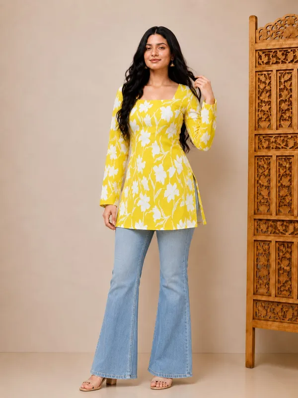 Bibhatsu_Women's_Yellow_Floral_Printed_Square_Neck_Cotton_Kurti
