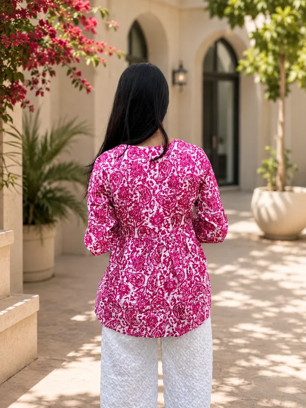 Bibhatsu_Women's_Pink_Floral_Printed_Cotton_Kurti_Top