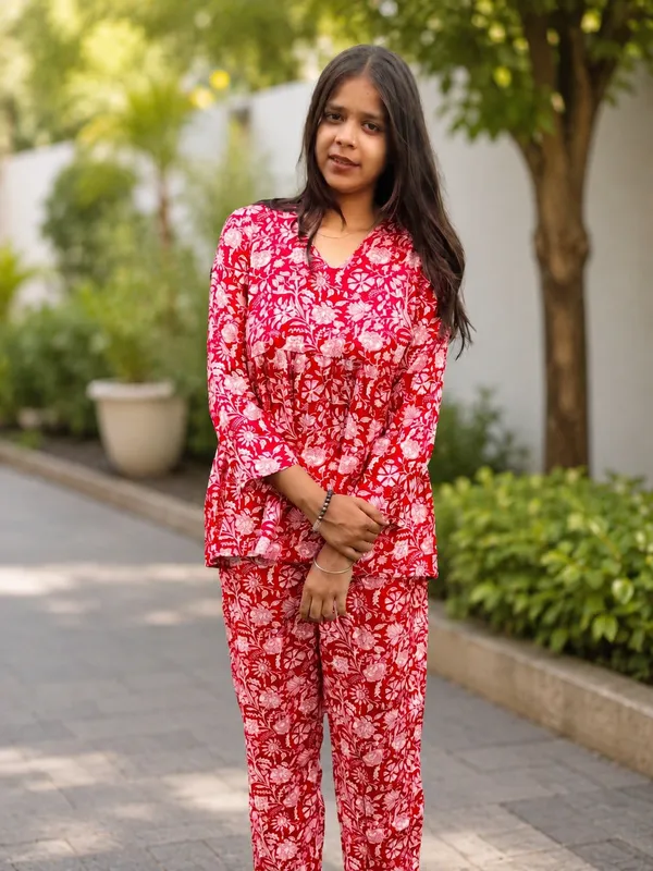 Bibhatsu_Women's_Red_Floral_Printed_Cotton_Co_Ord_Set_V_Neck_Regular_Fit_Casual_Office_Wear