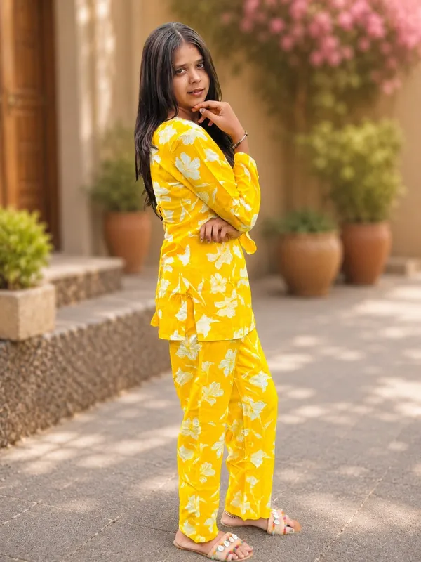 Bibhatsu_Women's_Mustard_Yellow_Floral_Printed_Cotton_Co_Ord_Set_Square_Neck_Regular_Fit_Casual_Office_Wear