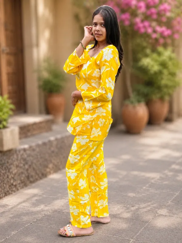 Bibhatsu_Women's_Mustard_Yellow_Floral_Printed_Cotton_Co_Ord_Set_Square_Neck_Regular_Fit_Casual_Office_Wear